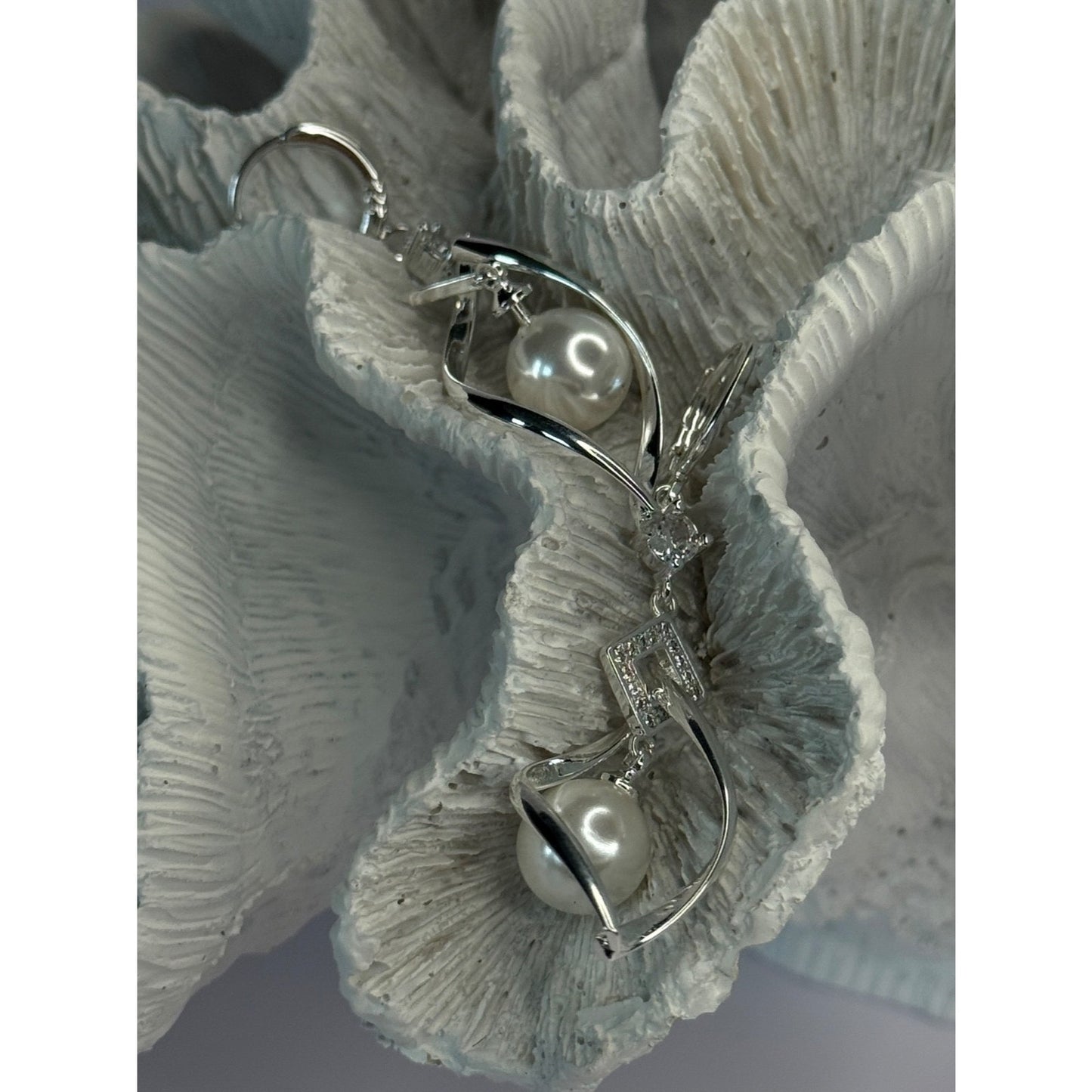 Beautiful Design 925 Sterling Silver Pearl & CZ Earrings Length 2.30 inch