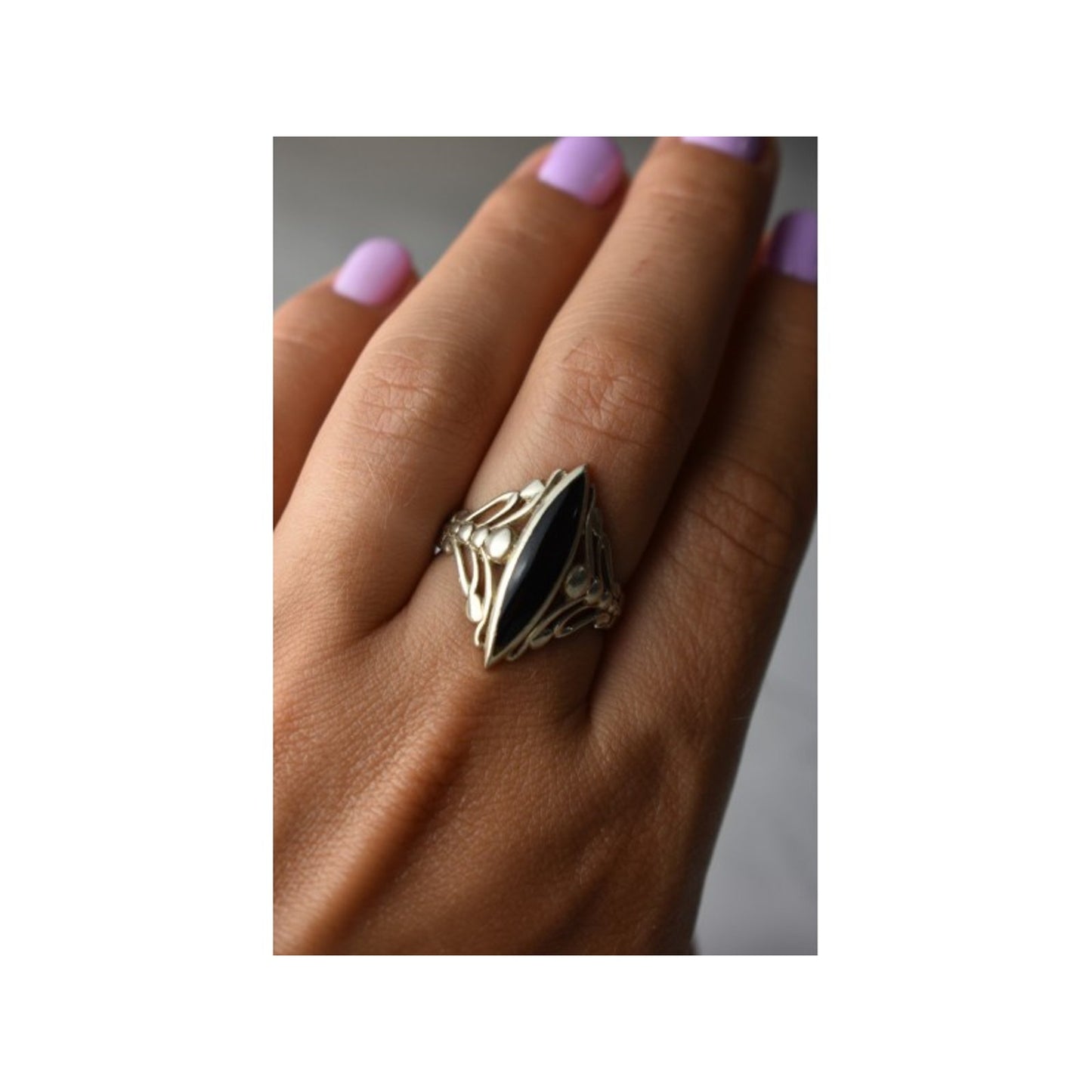 VINTAGE 925 STERLING SILVER BLACK AGATE RING SIZE 8