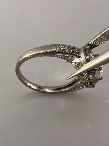 925 Sterling Silver & CZ Ring Size 8.5