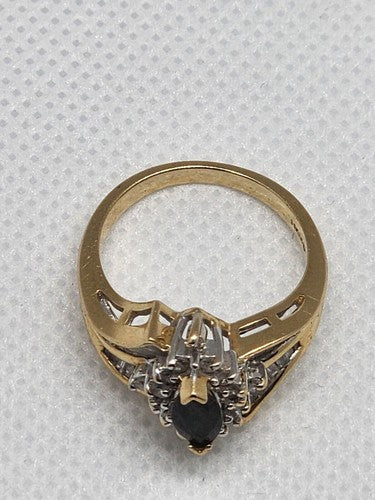 14K Yellow Gold Sapphire & Diamonds Ring Size 5.5