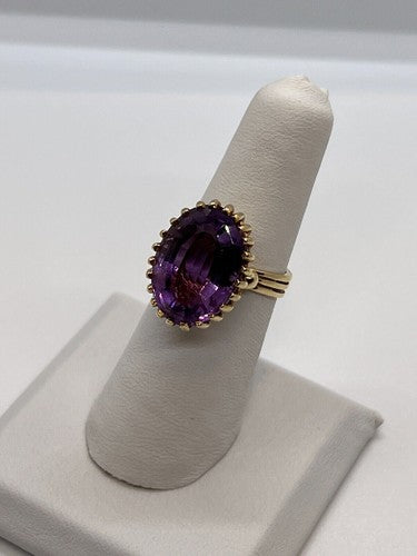 14K Yellow Gold & Amethyst Ring Size 5.5