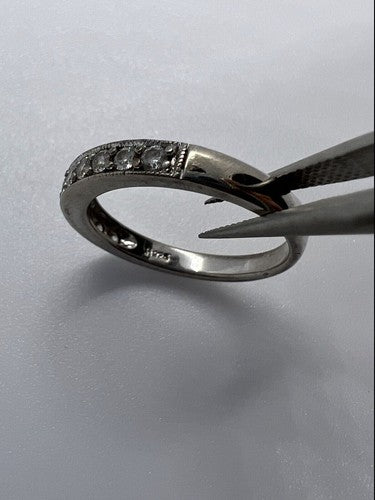 925 Sterling Silver & CZ Ring Size 6