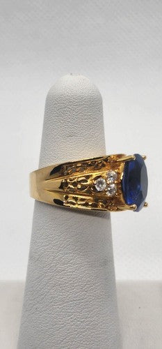 925 Sterling Silver With Blue CZ Ring Size 5