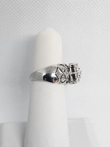 14K White Gold & Diamonds 0.5Ct Ring Size 4