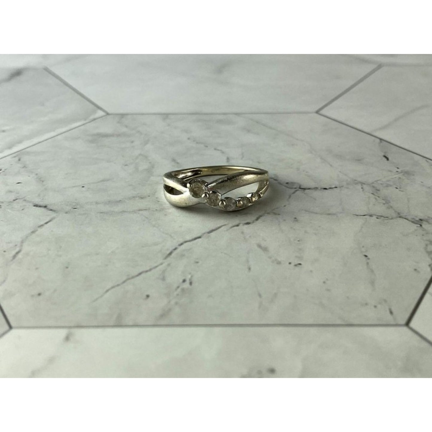 925 STERLING SILVER WHITE TOPAZ RING SIZE 7