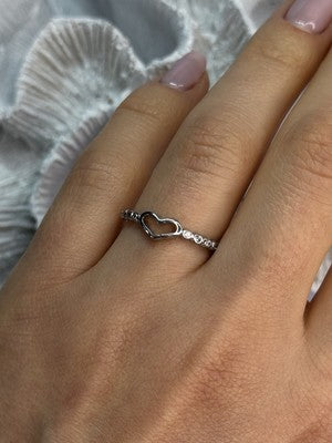 925 Sterling Silver CZ Heart Ring Size 8