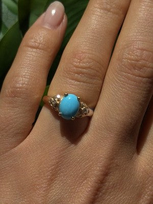 14K Yellow Gold Blue Oval Turquoise & Diamond Ring Size 6