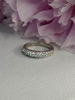 Classy 925 Sterling Silver CZ Ring Size 7.5