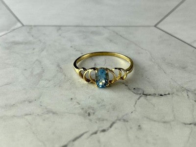 10K Yellow Gold Blue Spinel Ring Size 8
