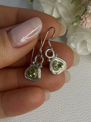 925 Sterling Silver Peridot Earrings & Pendant Set