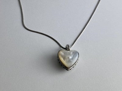 925 Sterling Silver Black Jade and Mother of Pearl "Heart" Chain with Pendant
