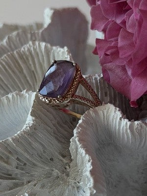 Beautiful 925 Sterling Silver Amethyst Ring Size 5