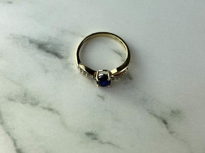 10K Yellow Gold Blue & White Sapphire Ring Size 6.75