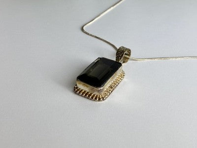 Vintage Chain with Pendant Jewelry Glass