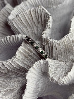 925 Sterling Silver White & Green Cz Band Ring Size 6