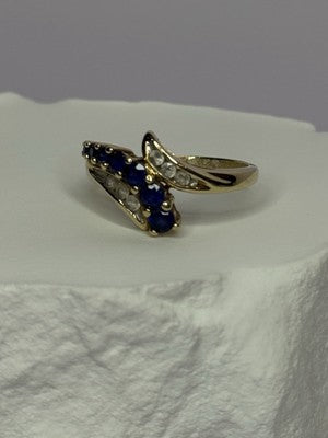 10K Yellow Gold Blue Topaz & White Topaz Ring Size 8