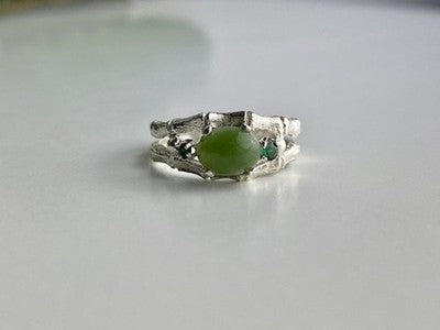 925 Sterling Silver Nephrite ( Jade ) & Emeralds Ring Size 8