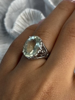 925 Sterling Silver Pale Green Amethyst Ring Size 7