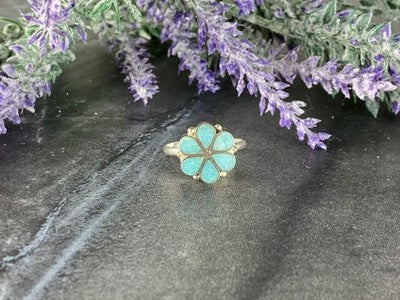 925 Sterling Silver Nephrite (Jade) Inserts "Flower" Ring Size 7.5