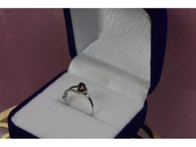 925 Sterling Silver Garnet Ring Size 5.5