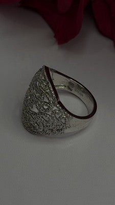 Elegant 925 Sterling Silver Diamonds Ring Size 9