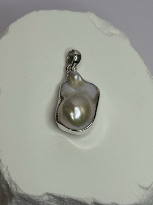 925 Sterling Silver Pearl Pendant Length 1.3 Inch