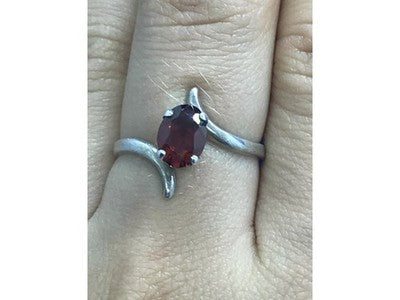 925 Sterling Silver Garnet Ring Size 8