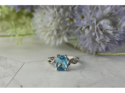 925 Sterling Silver Blue Topaz and Quartz Ring Size 7