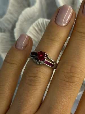 925 Sterling Silver Spinel Heart Ring Size 5