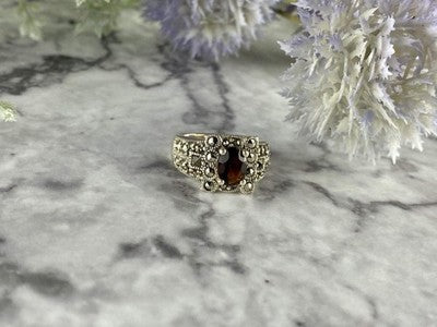 925 Sterling Silver Garnet & Marcasites Ring Size 6.75