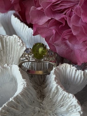 925 Sterling Silver Peridot & Tanzanite Ring Size 7