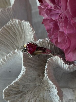 925 Sterling Silver Pink Sapphire Heart Ring Size 10
