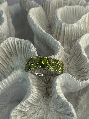 925 Sterling Silver Peridot Ring Size 8