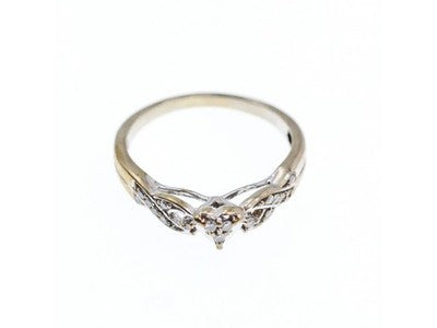 10K White Gold Diamonds Ring Size 7.5