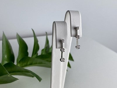 10K White Gold Diamonds Earrings