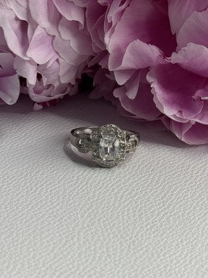 Beautiful 925 Sterling Silver CZ Ring Size 10