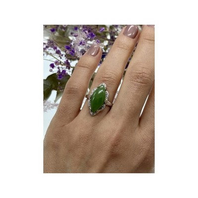 925 Sterling Silver Green Nephrite (Jade) Ring Size 7