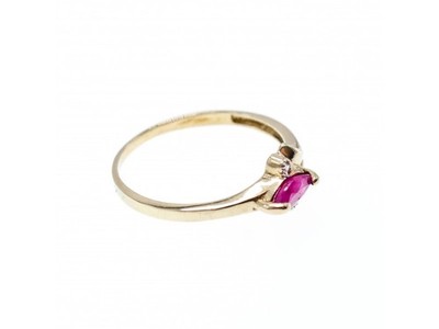 10K Yellow Gold Ruby & Diamonds Ring Size 6.75