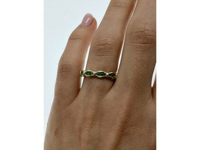925 Sterling Silver Emeralds Ring Size 7