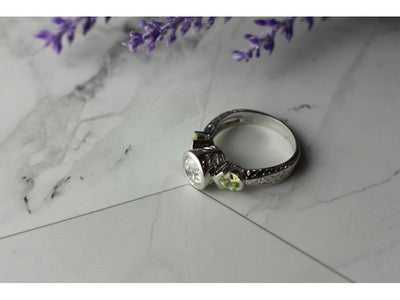 925 Sterling Silver White & Green CZ Ring Size 6.5
