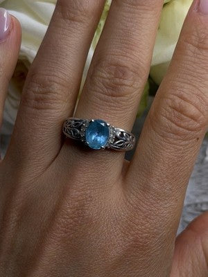 Vintage Filigree 925 Sterling Silver Blue & Clear Topaz Ring Size 8.5