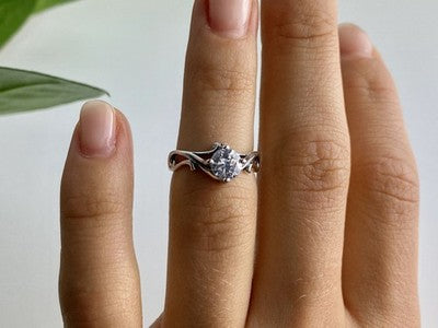 925 Sterling Silver CZ Ring Size 5.5
