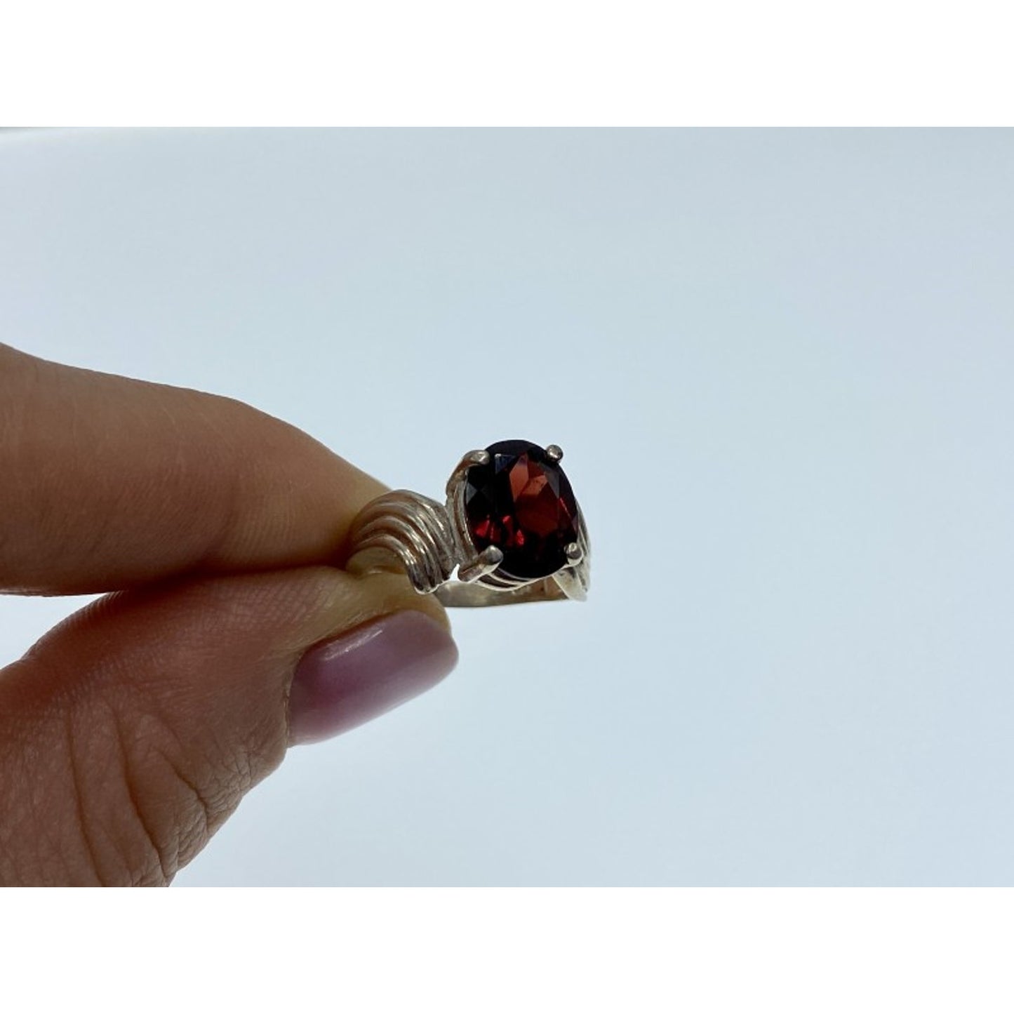 925 STERLING SILVER GARNET RING SIZE 5.5
