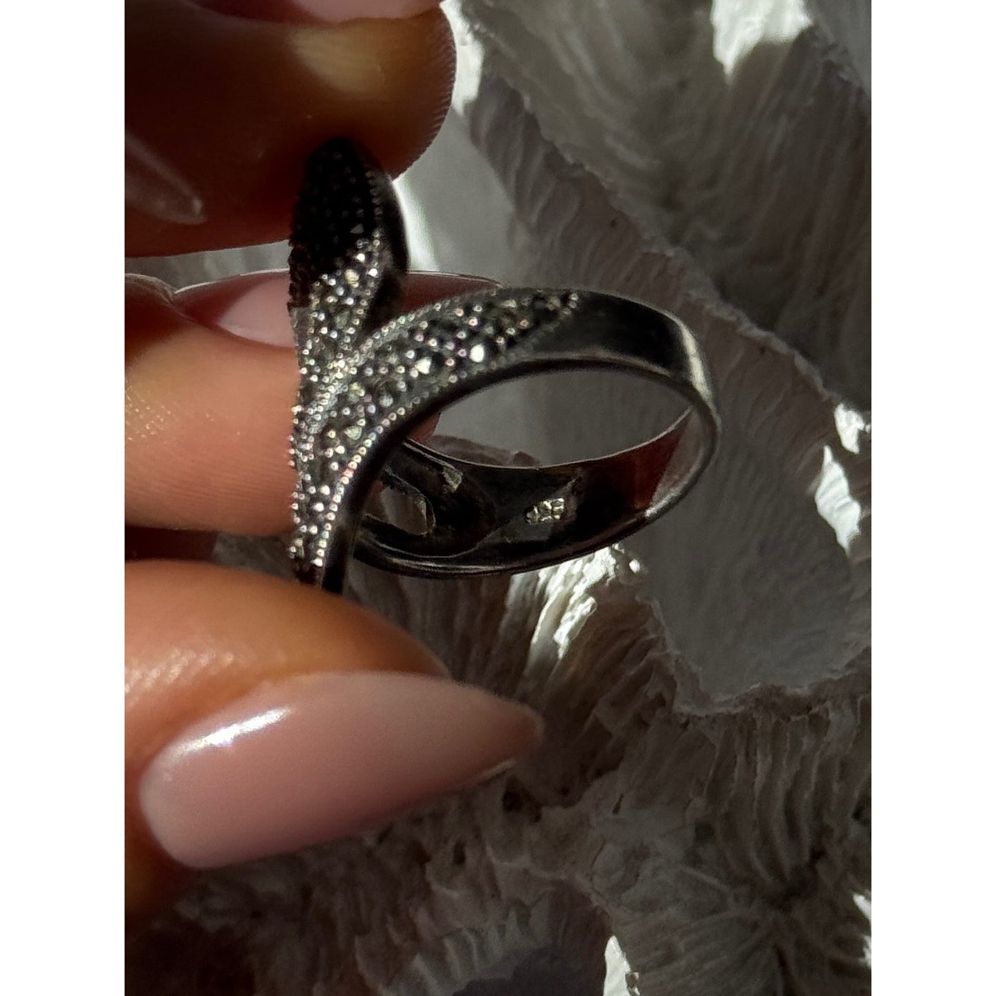 Beautiful Design 925 Sterling Silver Marcasite Ring Size 7.5