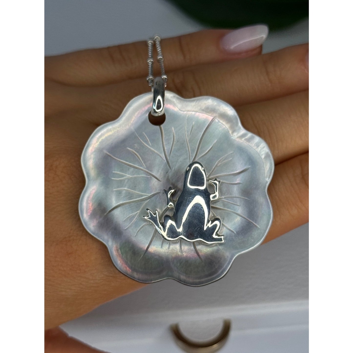925 Sterling Silver Abalone Frog Necklace Length 19 inch