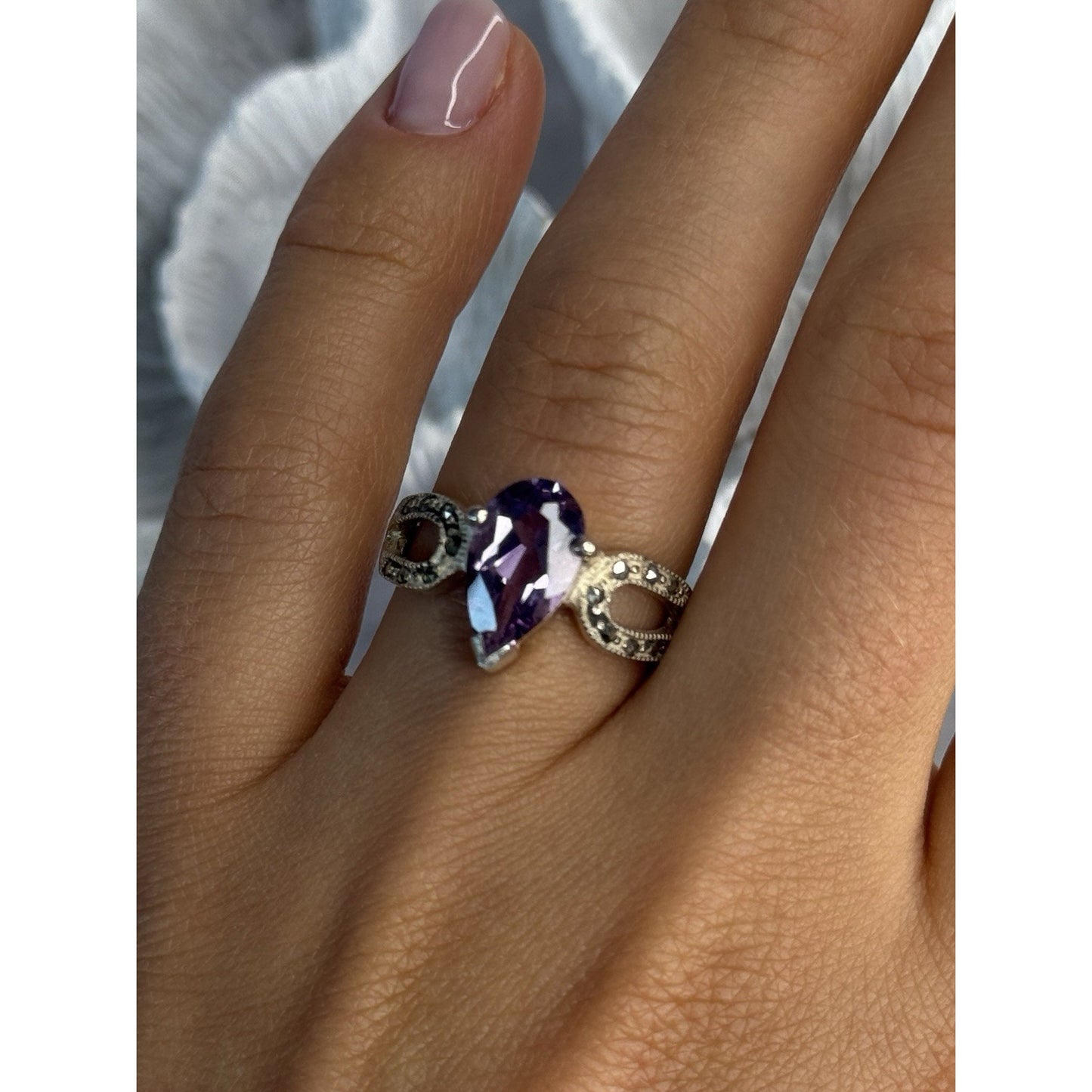 925 STERLING SILVER AMETHYST & MARCASITE RING SIZE 7.5