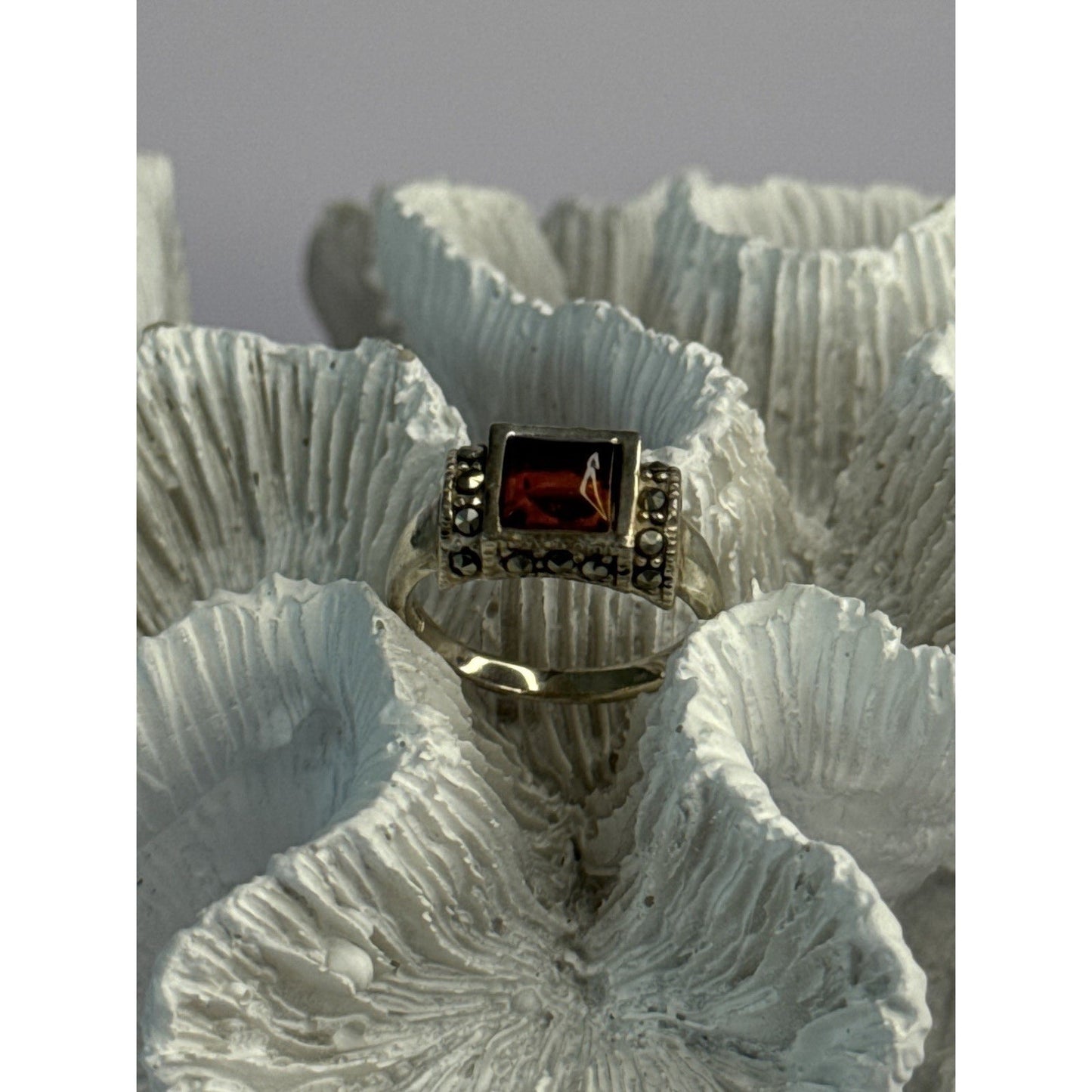 925 STERLING SILVER AMBER & MARCASITE RING SIZE 6.5