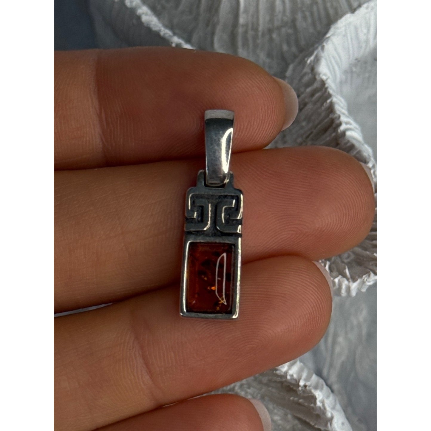 VINTAGE 925 STERLING SILVER AMBER PENDANT LENGTH 1.10 INCH