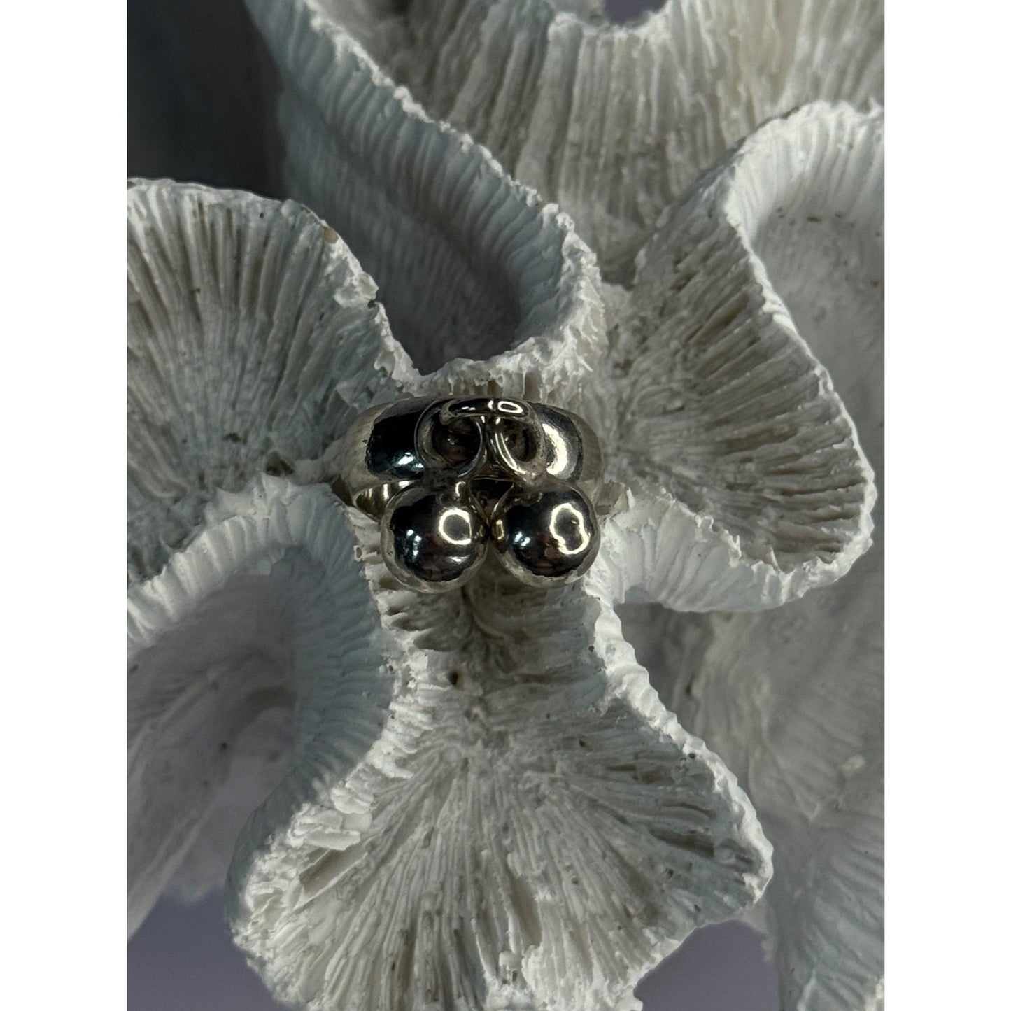 VINTAGE BELLS 925 STERLING SILVER RING SIZE 7