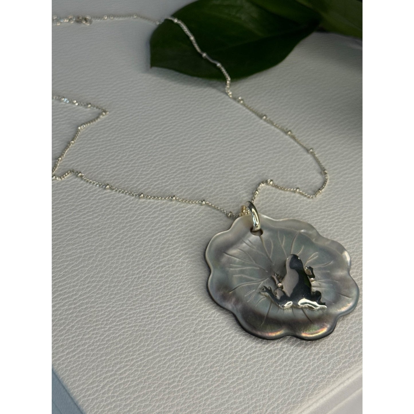925 Sterling Silver Abalone Frog Necklace Length 19 inch